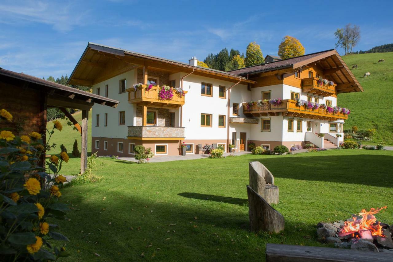 Lochgrubgut Apartamento Altenmarkt im Pongau Exterior foto